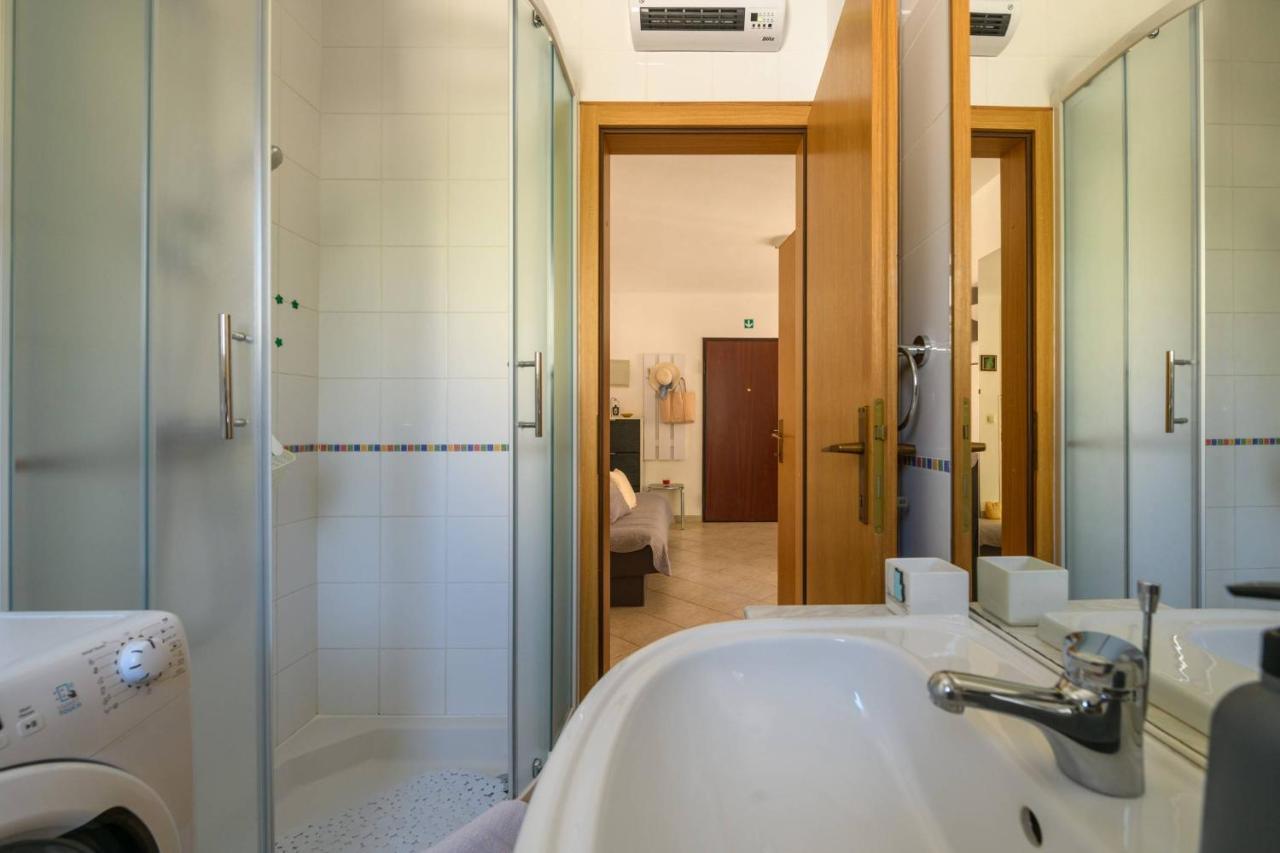 Apartment Sea Premantura Exterior photo